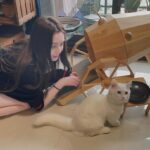 Frances Wu Instagram - 謝謝million 配合拍照👍🏻🤣