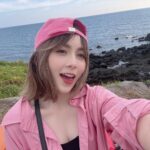 Frances Wu Instagram - 彩虹公路 同伴都不會拍 只好自拍 #濟州島 #彩虹公路 #제주 #핑그 #파다 #여행