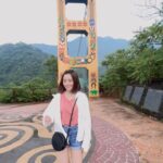Frances Wu Instagram - 那個…..我發現我真的沒有一刻是正經的耶(￣∇￣)只要有鏡頭 我就開始不正常了啦🤓 工作之餘 娛樂一下大家 猜猜我在學什麼😜