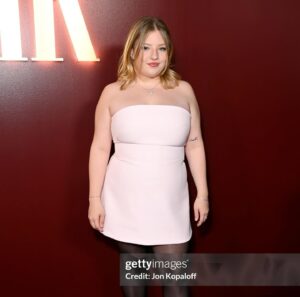 Francesca Scorsese Instagram - Belated Oscars week recap! 🤍🥸🖤

Styled by: @chrishoran
Makeup: @ericvosburg
Hair: @castillo
📸: @gettyentertainment @solelycreating @VanityFair 
#VFOscars #VanityFairOscarParty