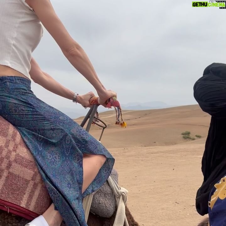 Francesca Valtorta - 3 Likes - Lawrence d’Arabia e la sua ancella passeggiano agilmente nel deserto.
Starring @edvige_l
#deserto #cammello #trip #travel #marocco #marrakech #friends #love #happy #francescavaltorta