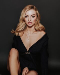 Francesca Eastwood Instagram - Another recent @violetartistry