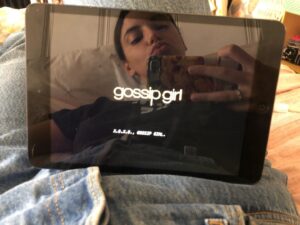 Francesca Reale Instagram - When your computer decides it’s reached the end of it’s life span but you’re dedicated to keep up with your long distance Gossip Girl marathon with @camimendes you must resort to your dads old iPad and be thankful that when you were 18 you made incredible choices and bought the entire series on iTunes.  Xoxo