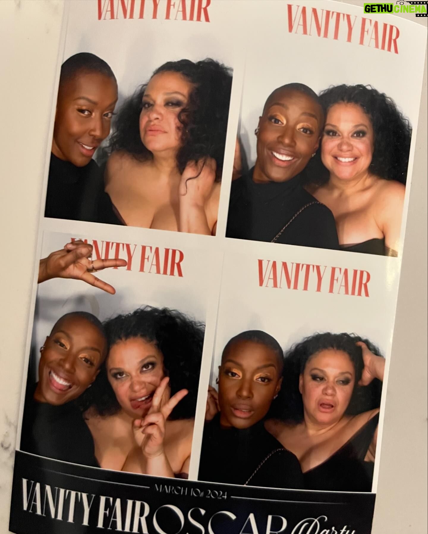Franchesca Ramsey - 6.8K Likes - my girl @michellebuteau hosted the #VFOscars red carpet Sunday night & I was lucky enough to be her date 👯♀️ real talk, my imposter syndrome was lighting me UP at this party, but thankfully I have amazing friends that remind me I’m exactly where I’m supposed to be ✨