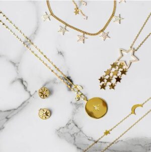 Francisca García-Huidobro Instagram - Todos los diseños de mi colección cuentan con una ⭐ como elemento central... Como las estrellas cada individuo es único y cada uno tiene motivos para brillar. Descubre más en www.merysattjoyas.cl @merysattjoyas.cl