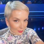 Francisca García-Huidobro Instagram - Otra noche de Yo soy!!! Imperdible @chilevision #style @mariacherchile @mpazjimenezp #makeup @catitaprieto #hair @peluqueria.joseluis joyas @merysattjoyas.cl