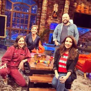 Francisca García-Huidobro Instagram - En @sigamosdelargo13 estuvimos conversando con @karlaconstantcapetillo y @hacedordehambre ...son súper amigos...o eran??? Nos quedamos con la duda cierto @malyjorquiera ???
@canal13cl