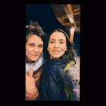 Francisca Gavilán Instagram - Tu mi fai girar, tu mi fai girar Come fossi una bambola Poi mi butti giù, poi mi butti giù Come fossi una bambola Noche de amigas 💕🙋🏻‍♀️🙋🏽‍♀️🙋‍♀️ @paola.volpato.martin @marianadigirolamo #puertovaraschile