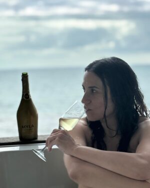 Francisca Gavilán Instagram - Finde con @bergerhertz ♥️ 🌊🥂
@mylacl siempre 🍾💎
 
📸 @bergerhertz ❤️