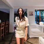 Francisca Gavilán Instagram - Feliz 2024!!! Deseos, velas, aceites, ritos, inciensos, rezos a nuestras ancestras. Agredecer siempre ❤️ Que sea un buen año para todxs! Lo mejor para cada 1 🙌🏼 Pidamos que en pedir……. Amor ❤️✨💕 A mis Amores toda la felicidad!!! Vamos! Voy!