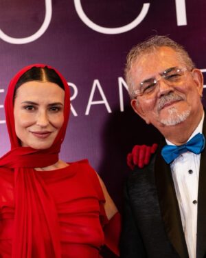 Francisca Gavilán Instagram - Fotos oficiales de @premioscaleuche Nuestra fiesta de premiación de @somoschileactores ♥️♥️ 
Lo pasamos hermoso! 
@esperanzasilvas Gracias Totales!
Felicitaciones a las y los ganadores!! 

En el carrusel @valigavilan mi padre
@blancalewin @su_hidalgo @taglemarcial @juangillmore 

“Payita” Miria Contreras Bell. 
Los Mil Días de Allende 
@paroxproductora 

Gracias por el registro 
📸 Alejandra Oehninger 

Estilismo @fims.cl 
Maquillaje y pelo @anagaubert 
@b_art_talent_management 💥