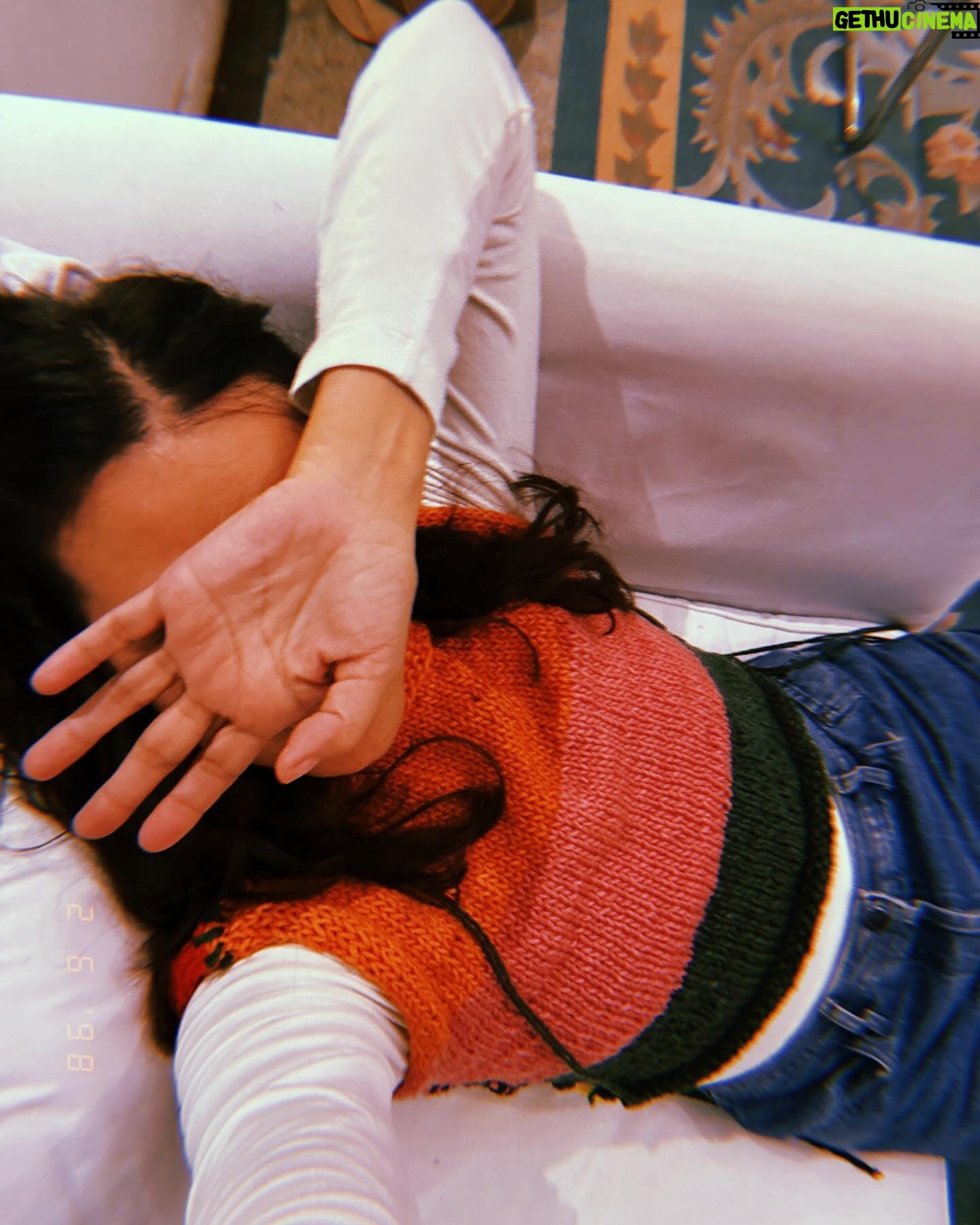 Francisca Gavilán Instagram - Junio, Junito, te recibo con todo lo bueno que viene, que es un montón! Y con la nostalgia de la muerte también! Tengo mucho que agradecer….Voy contenta!! Vamos aprendiendo……🦀♋️💥❤️💫
