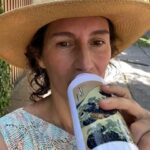 Francisca Imboden Instagram - 🎉🎄Tenemos Tarjetas de Regalo Aprendices y nuestra querida amiga Francisca Imboden @francaimboden ¡te invita a conocerlas! Cada tarjeta da acceso a 4 sesiones de talleres #Aprendices con un 20% de descuento, combina los talleres como quieras y canjearlos durante el verano. 👉Recibirán una linda tarjeta impresa para llevar la bitácora y emociones del taller Valor promoción $16.000 Válido durante el verano ¡Tendremos una cartelera bien variada de temas cada semana! #reels #verano #tallerdeArte #Navidad #regalo