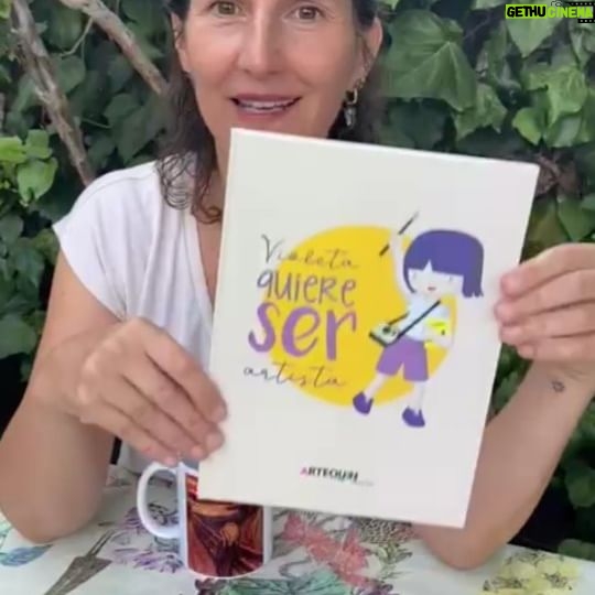 Francisca Imboden Instagram - 📖"Violeta Quiere ser Artista" es uno de los libros de nuestra editorial📚 y la querida amiga Francisca Imboden nos cuenta de qué trata la aventura de Violeta a través de la historia del arte, buscando a las grandes artistas mujeres👩🎨. Encuentra este libro 💜 y muchos otros lindos productos con ideas para regalos🎄🎁, en nuestra tienda online www.artequinvina cl 🚚 Despacho a todo Chile #reels #regalo #libro #tiendaonline #artistasMujeres #violeta #editorial
