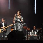 Francisca Imboden Instagram - Algunas del maravilloso Concierto a Beneficio de las Víctimas del Incendio de Viña del Mar. Un regalo haber sido parte en la animación (con un pichintún de standup), y haber gozado escuchando cantar a este grupo de talentos@s! Se pasaron! 👏🏼👏🏼👏🏼👏🏼👏🏼👏🏼 Gracias @culturacap @loscontadores #NatiGrez y @teatro_nescafe !! @emilianoguera @montseballarin @viviannedietz @josefinafiebelkorn @carmenengloriabresky @franwalk @joseantonioraffo @gabrielcanasg @gaburzua @matiasoviedobanda @jotapeortega @gustavosanmartinc @mariaomegnaoficial @dayanaamigo @palomamoreno @varletazo @marianaloyolaruz @paola.volpato.martin