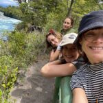 Francisca Imboden Instagram - De paseo con estas preciosuras @amparo_nogueraoficial @victoria.degregorio @danielaramirezactriz 💜💚💜💚
