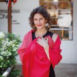 Francisca Imboden Instagram - 🎭 Cuando hablamos de Francisca Imboden seguro se nos vienen a la mente sus icónicos personajes en teleseries como Iorana, Pampa Ilusión, El Circo de Las Montini y, más recientemente, La Ley de Baltazar. ¿Pero sabían que además de su pasión por actuar, Francisca es una apasionada tejedora y “fanática” de la artesanía? Te invitamos a conocer sus piezas favoritas de nuestra colección Artesanía bajo el sol 🌞 Colores vibrantes, historias fascinantes. Francisca las utilizó durante una entrevista que puedes encontrar en el link de nuestro perfil 🔗 📸 Registro: @lygonz