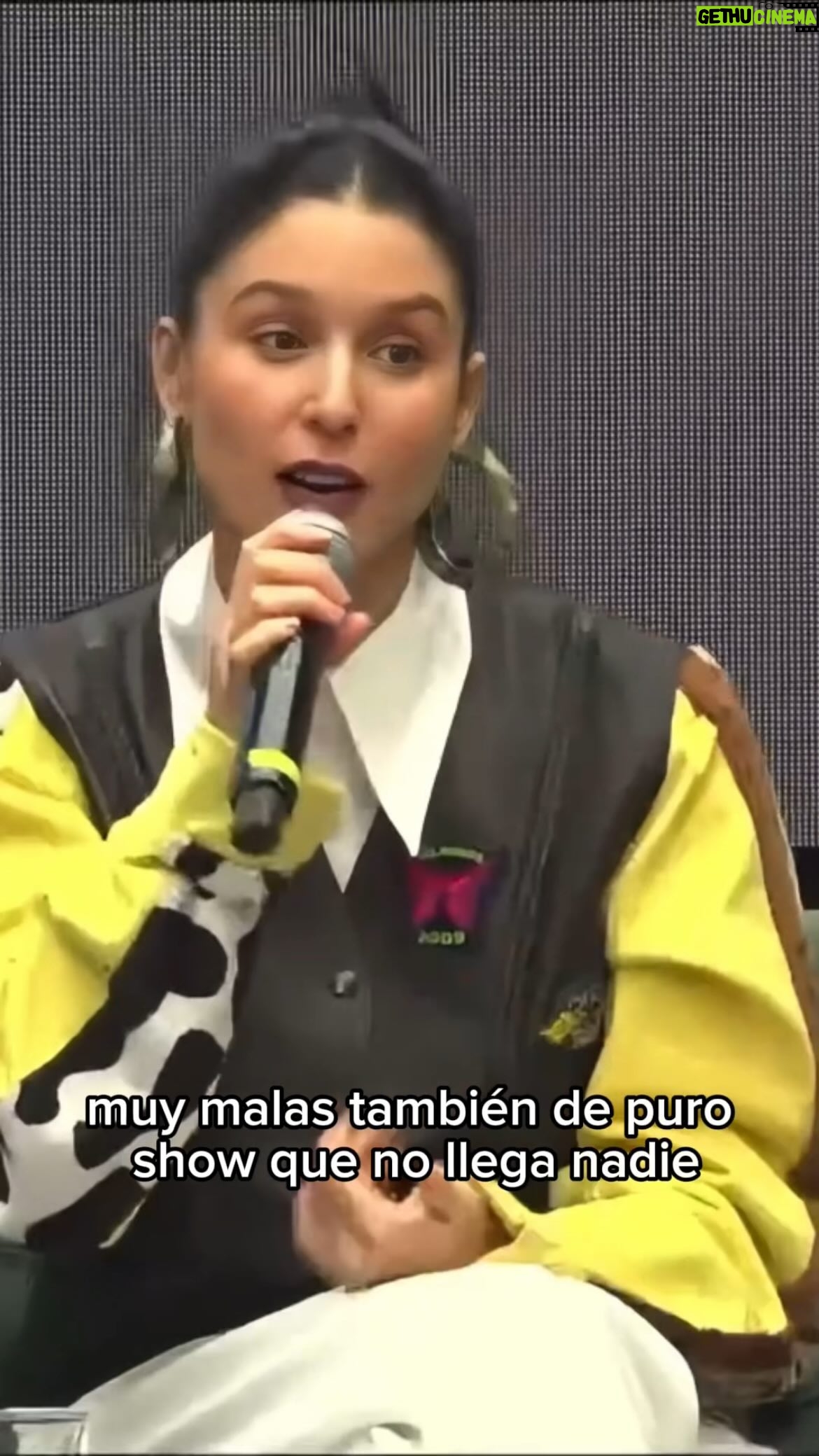 Francisca Valenzuela Instagram - el camino es duro y largo las personas ven el resultado final y resuelto❗️contando las cosas como son! 😜 CONSEJOS PARTE 1- conversando en #micsur2024 acerca de qué cosas he aprendido- y qué recomendaciones tengo- para artistxs emprendiendo su propio camino 🙌⭐️🌸