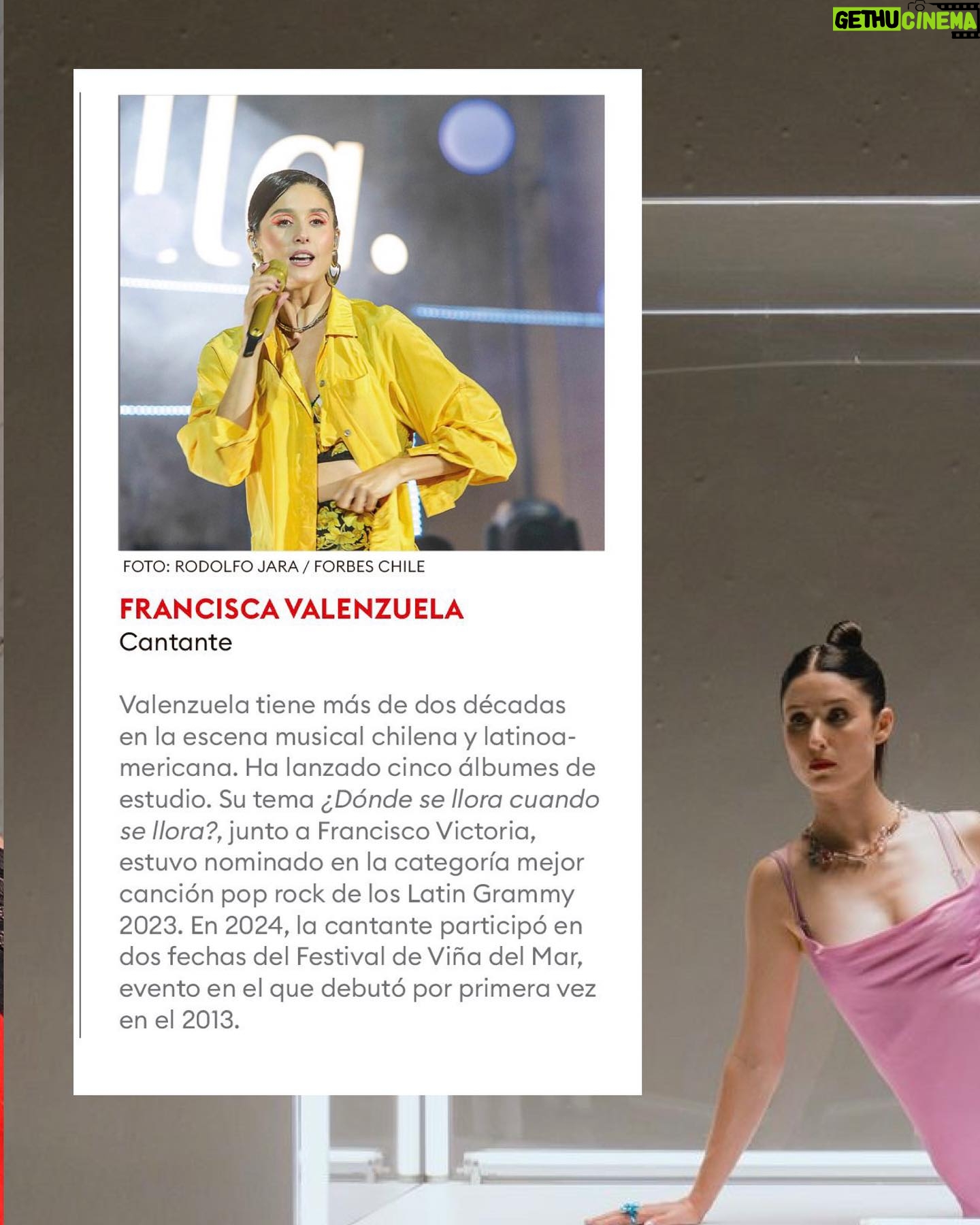 Francisca Valenzuela Instagram - muchas gracias FORBES @forbeschile x incluirme entre los 50 CREATIVOS DE CHILE ⚡️ 💌 vivir una vida creativa ha sido un sueño para mí toda la vida y ver que hoy lo puedo hacer a través de mis canciones, creaciones y visión artística es un tremendo logro. 💌 la creatividad es una fuerza vital en mi vida. cada vez profundizo y conecto más con esta manera de existir y la posibilidad de vivir creativamente. y explorar distintos formatos y formas 💌 componer, escribir, crear letras, melodía, música e historias dirigir videos, crear libros, crear y diseñar experiencias de mi música en vivo, crear el arte de los álbumes, colaborar con personas creativas de distintas áreas x todo el continente, crear @ruidosafest crear mi sello musical FRANTASTIC - una casa de ideas- a través del cual lanzamos TODAS mis creaciones, de Chile y Latinoamérica al mundo- 💌 es un desafío y ejercicio creativo constante, lleno de momentos luminosos y gratificantes y también lleno de dificultad y confusión. 💌 que la hebra de la inspiración les acompañe y la sigan y les llene el corazón creativo, queridxs ♥️💌