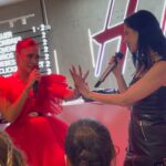 Francisca Valenzuela Instagram – qué lindo lo pasamos la otra noche! 💋 y qué sueño cantar contigo @karenpaolamusic eres una ícono referente única soñada y nuestra ♥️ te admiro y adoro. gracias @hm x invitarme a cantar y tocar el piano y abrazos al tremendo grupete de invitadxs que lo dieron todo gracias x su cariño, x cantar y x subir tanto contenido lindo que vi y ni alcancé a repostear pero se les quiere taaaanto🍸💃🏻 ♥️
📸: @valpalavecino