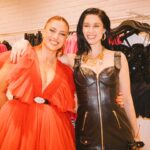 Francisca Valenzuela Instagram – qué lindo lo pasamos la otra noche! 💋 y qué sueño cantar contigo @karenpaolamusic eres una ícono referente única soñada y nuestra ♥️ te admiro y adoro. gracias @hm x invitarme a cantar y tocar el piano y abrazos al tremendo grupete de invitadxs que lo dieron todo gracias x su cariño, x cantar y x subir tanto contenido lindo que vi y ni alcancé a repostear pero se les quiere taaaanto🍸💃🏻 ♥️
📸: @valpalavecino