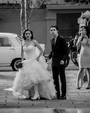 Francisca Walker Instagram - Me encantó esta 📸 de @jota_mena @pobrenovio @clemerodriguezruiz #pobrenovio 
.
.
.
Creen que la Pame se debió haber casado con Santiago?
