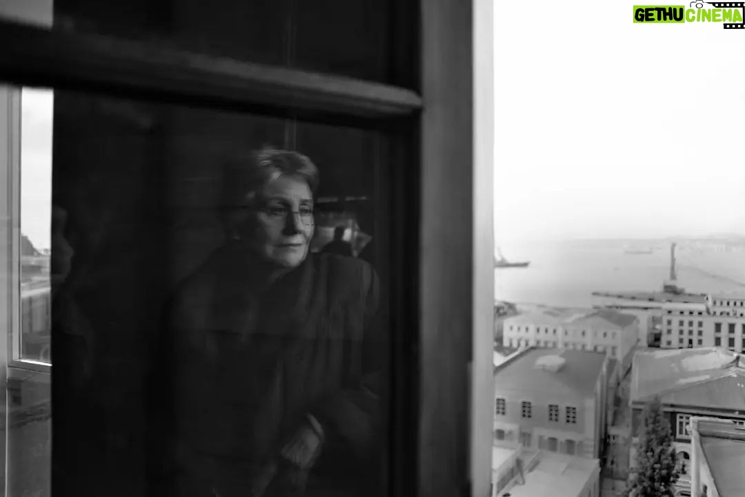 Francisca Walker - 4.8K Likes - Se viene esta maravilla...
Película 'DETRAS DE LA LLUVIA' idea y dirección de Valeria Sarmiento
Productora de Cine: POETASTROS
🎬www.poetastros.com
Fotografía Fija: Pepe Guzmán