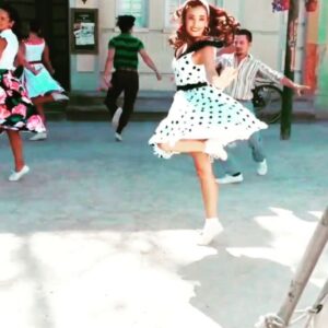 Francisca Walker Instagram - Extraño bailar en Vista Hermosa
#caramelodementa #nancyalvarez #stayhome