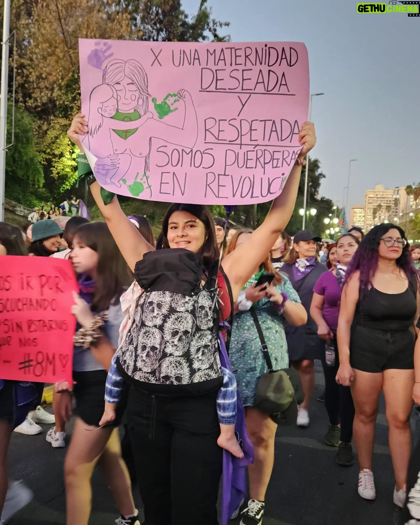 Francisca Walker - 14.2K Likes - 8M 💜 Que emocionante volver a encontrarnos en la calle, pura alegría y complicidad.