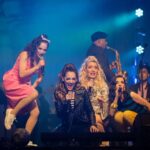 Francisca Walker Instagram - "Mapocho Orquesta y las Reinas del Flamingo" que hermoso concierto!! 🦩 Tan agradecida de haber sido parte de esta hermosa experiencia. Gracias @culturacap @loscontadores @orquestamapocho y @teatro_nescafe por hacerlo posible. Y a mis reinas @su_hidalgo @josefinafiebelkorn y @viviannedietz por el goce en escena. 💕 📸 @alejandrocif