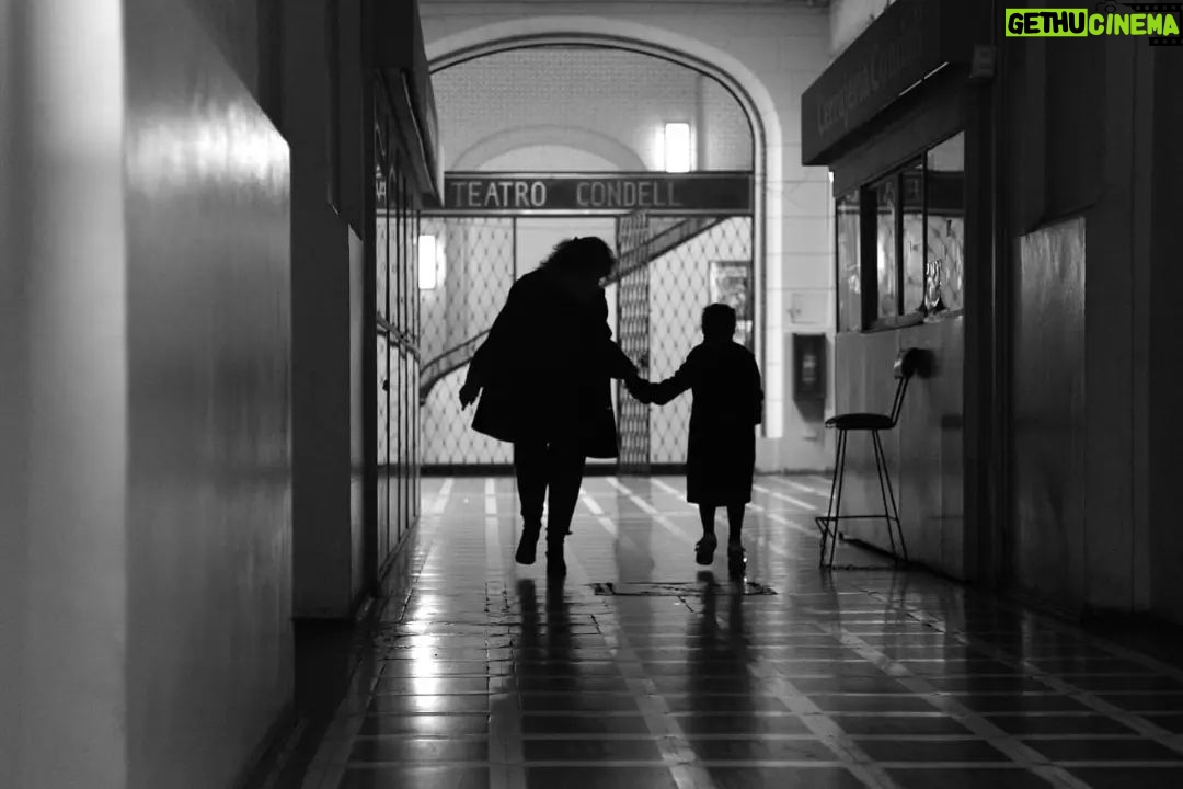 Francisca Walker - 4.8K Likes - Se viene esta maravilla...
Película 'DETRAS DE LA LLUVIA' idea y dirección de Valeria Sarmiento
Productora de Cine: POETASTROS
🎬www.poetastros.com
Fotografía Fija: Pepe Guzmán