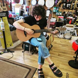 Frankie Ward Instagram - I'm determined to spend more time in Kilkenny and need a guitar to do music streams with... also I'm in Ireland - I can't be without music!

Got to meet the lovely Frank of @essaness_music and was torn between a Rathbone and a @lowdenguitars Sheeran model, and the Ed aka @teddysphotos won - the Wee Lowden style size is a perfect foil to my tiny hands. Also, it just resonates wonderfully. Call it an heirloom - but also I need to get writing again...

Also my father-in-law Tom Lacey can now play Zombie by the Cranberries so we're off to a flying start. Christy Moore next!