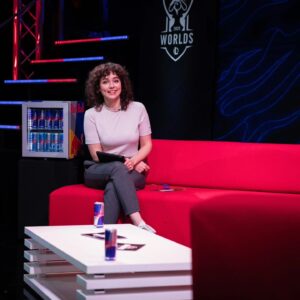 Frankie Ward Instagram - Getting to be part of @redbullgaming, @redbulluk & @redbulldanmark events over the past few years has been a privilege. They have such fun approaches to tournament formats and broadcasts that I absolutely adore.

Was styled by @alphatauri in photos 1, 3 & 4 and wearing @stinegoyastudio in photo 2.

Photo 1: Red Bull Contested with @iainchambers, photo by @joebradyphoto 

Photo 2: Red Bull Flick with @pimpwinneche & @niklaspoulsen, photo by @esbenzollnerolesen 

Photos 3 & 4: Red Bull Worlds Simplified with @tomdeaconcomedy, photos by @marcusmaschwitz