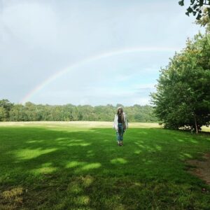 Frankie Ward Instagram - I'm determined to spend more time in Kilkenny and need a guitar to do music streams with... also I'm in Ireland - I can't be without music!

Got to meet the lovely Frank of @essaness_music and was torn between a Rathbone and a @lowdenguitars Sheeran model, and the Ed aka @teddysphotos won - the Wee Lowden style size is a perfect foil to my tiny hands. Also, it just resonates wonderfully. Call it an heirloom - but also I need to get writing again...

Also my father-in-law Tom Lacey can now play Zombie by the Cranberries so we're off to a flying start. Christy Moore next!