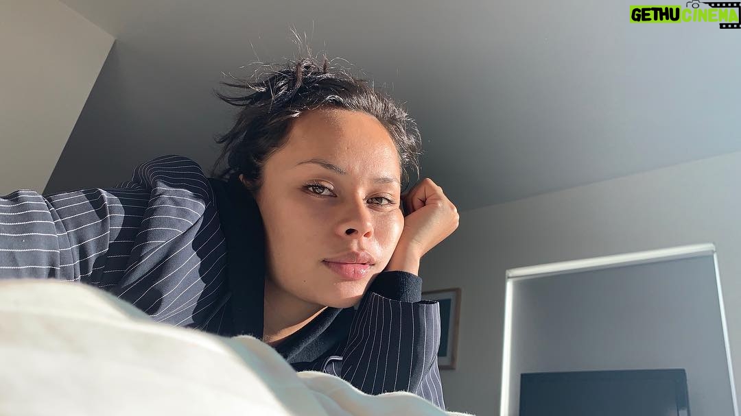 Frankie Adams - 3 Likes - fiiiiiiinally some sun 🤤