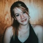 Franziska Böhler Instagram - Meine Mama hat heute Fotos ausgekramt… Vom Abschluss 2003 über die Ausbildung bis zum Examen…. Sogar die Karte meiner Examensstation 2006 ist dabei😩 ….die Soul Doctors haben unsere Zeit musikalisch in der Klinik begleitet Ach Leute…. Wie schnell die Zeit vergeht♥️ Ich vermisse es…. #timeofmylife #gesundheit #intensiv #therapie #recovery #facharzt #gesund #arzt#sport #motivation #health #krankenhaus #care #reha #klinik #training #pflege #Krankenpflege #nurse #anästhesie #medizin #gesundheitssystem #examen #fit #mentalhealth #pflegenotstand #liebe #op #leben #ausbildung