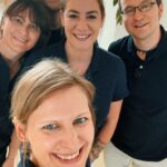 Franziska Böhler Instagram - Erste Hilfe wird immer noch viel zu stiefmütterlich behandelt…. Wir haben heute zusammen mit @littleplan_de ein ganz wichtiges Projekt abgedreht: Wir wollen Lehrkräfte & Eltern empowern und ermutigen mit den Kindern dieses lebenswichtige Thema zu besprechen und sich damit zu beschäftigen! Life Savers @school✨ #erstehilferettetleben Wait for it♥️ #gesundheit #intensiv #therapie #symptome#recovery #facharzt #gesund #arzt#erstehilferettetleben #motivation #health #krankenhaus #care #reha #klinik #training #pflege #Krankenpflege #nurse #anästhesie #medizin #gesundheitssystem #healthforfuture #fit #mentalhealth #pflegenotstand #liebe #op #leben #erstehilfe