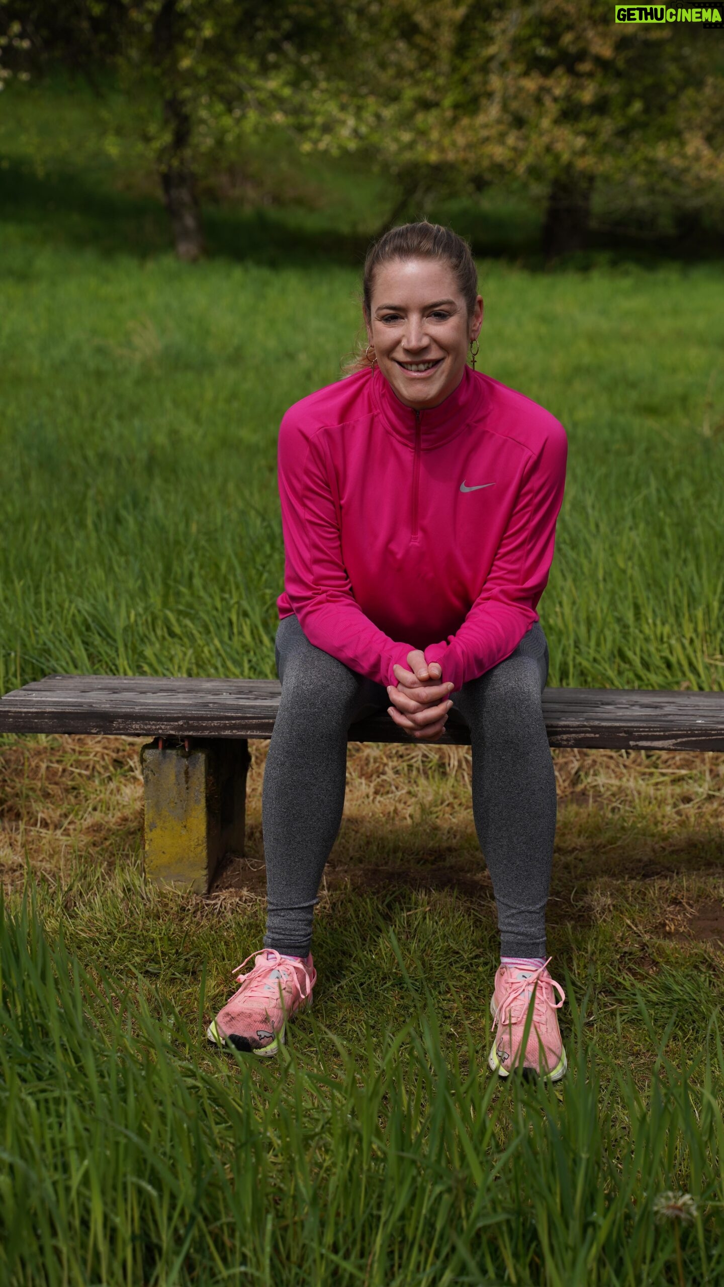Franziska Böhler Instagram - ✨Anzeige✨ Feste Routinen,stringente Abläufe und Sport sind nach den letzten 2 Jahren unerlässlich für mich geworden. An dem Sprichwort „in einem gesunden Körper lebt ein gesunder Geist“ ist viel Wahres dran. Ich habe viele, viele Supplements ausprobiert und bin seit Monaten bei @naturtreu.de geblieben. Gassi, Fahrrad fahren und Joggen gehören seit längerer Zeit zu meinem Tagesablauf. MSM ist als Nahrungsergänzungsmittel im Leistungssport schon seit Langem bekannt. (Auch bei Hobby Sportlern😂♥️) VULKANSTARK ist im Vergleich zu marktüblichen MSM-Präparaten sehr hoch dosiert. Auch die Produkte, die zu einem besseren Nachtschlaf beitragen hab ich fest integriert. Ihr werdet sicher für jedes Bedürfnis fündig♥️ Naturtreu ist: ✨Pflanzlich, tierversuchsfrei und 100% vegan ✨Ohne unerwünschte Zusatzstoffe und Gentechnik ✨Umweltschonend in Deutschland hergestellt ✨Regelmäßige Untersuchungen der Produkte in unabhängigen, TÜV-zertifizierten Laboren ✨Risikoloses testen der Wirkung dank der 30-Tage-Zufriedenheits-Garantie ✨ 100% klimaneutral und die Produkte werden nachhaltig verpackt Mit HEYFRANZI bekommt ihr 10% auf eure Bestellung ✨ #sport #fitness #training #gym #motivation #workout #sports #fit #football #love #fitnessmotivation #instagood #lifestyle #running #bodybuilding #soccer #instagram #healthy #health #like #crossfit #photography #follow #naturtreu #run #fashion #sleep #healthylifestyle #nature #life