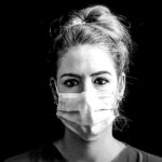 Franziska Böhler Instagram - Was gerade noch so passiert: Ganz ohne mediales und öffentliches Interesse ist folgendes: ✨ Die ambulante Versorgung in Deutschland steht am Abgrund. Die desolaten Rahmenbedingungen haben sich durch jahrelange politische Fehlentscheidungen entwickelt. Sie lassen keine ausreichende Betreuung der Bevölkerung auf dem benötigten Niveau mehr zu. Terminnot, fehlende Medikamente und vermehrt schließende Praxen sind schon heute ganz konkrete Folgen davon. Die Bevölkerung ist hiermit aufgerufen, für den Erhalt der ambulanten medizinischen Versorgung bei ihren Haus- und Fachärzten, sowie ihren Psychotherapeuten aktiv zu werden. Tut sie das nicht, wird diese zugangsfreie medizinische Versorgung, um die uns aktuell noch große Teile der Welt beneiden, verschwinden und es droht der Ausbau einer staatlich kontrollierten Medizin. Konsequenz für euch als Patient:innen? Menschen werden in Praxen nicht mehr als Patienten aufgenommen. Sprechzeiten werden reduziert, Wartezeiten steigen. Das medizinische Angebot wird heruntergefahren. Viele Praxen schließen ganz. Wenn sich an den Rahmenbedingungen nichts ändert, wird es noch schlimmer. Die deutsche Gesundheitspolitik fährt die ambulante Versorgung in den Praxen vor die Wand! ✨ Quelle: https://www.kbv.de/html/praxenkollaps.php ✨ #gesundheit #intensiv #healthcare #symptome#mfa #facharzt #gesund #arzt#sport #motivation #health #krankenhaus #care #reha #klinik #training #pflege #krankenpflege #nurse #anästhesie #medizin #gesundheitssystem #icu #gesundheitssystem #physiotherapie #pflegenotstand #op #mfa #praxis #pflegenotstand