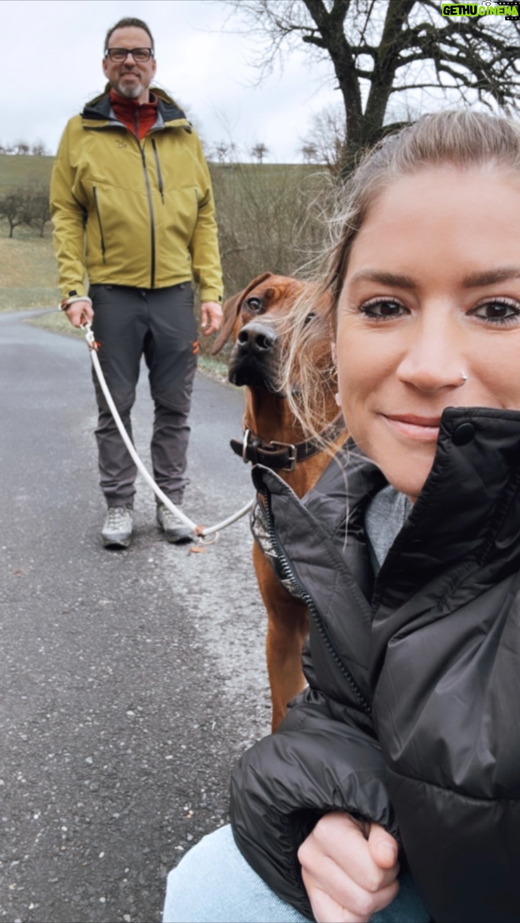 Franziska Böhler Instagram - Durch das Erlernen des Pacings, einer etablierten Methode des Aktivitätsmanagements, hilft dir dieses tägliches Tagebuch führen, deine Energie richtig einzuteilen und dein volles Potential auszuschöpfen.
Gesundheit ist kein Zustand, sondern ein Prozess, eine Chance zur positiven Veränderung. Du lernst vielleicht NEIN zu sagen. Aber vor allem lernst du dich selbst besser kennen und stellst fest: DU bist deine oberste Priorität ✨ ✨ @health4future_de #gesundheit #intensiv #healthcare #symptome#mfa #facharzt #gesund #arzt#sport #motivation #health #krankenhaus #care #reha #klinik #training #pflege #krankenpflege #nurse #anästhesie #medizin #gesundheitssystem #icu #gesundheitssystem #physiotherapie #pflegenotstand #op #mfa #praxis #pflegenotstand