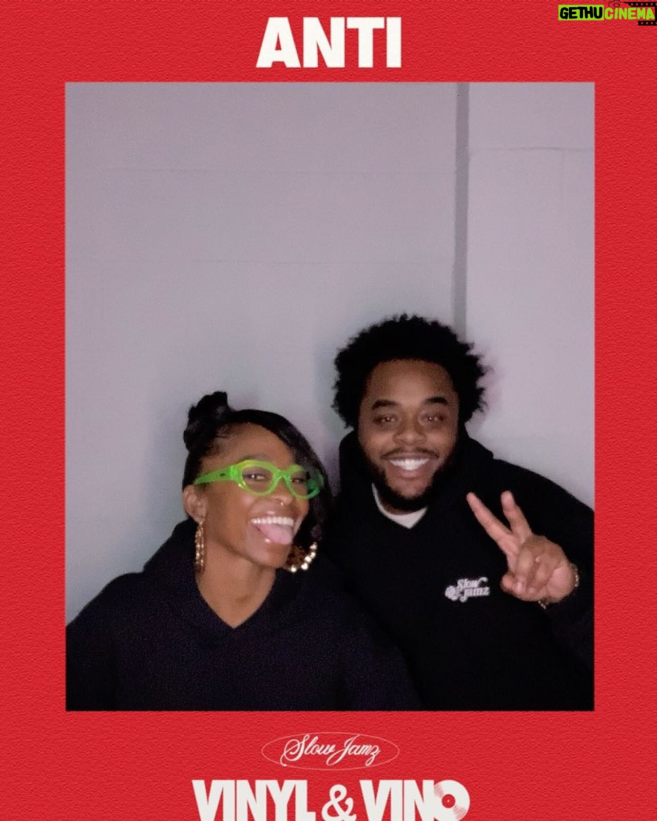 Freddie Ransome Instagram - “Would you be interested in hosting the next Vinyl & Vino for ANTI?” I didn’t have to think about this at all. My immediate answer was a frightful yes. My only hesitency was “Do I even still know how to do this? lol” The last 2 years, I’ve moved away from hosting and focused more on music and DJing. One of the main reasons being that I had stopped getting hosting opportunities, so I was like “Ok then, what’s next?” I’d be lying if I said hosting night 1 and night 2 of Vinyl & Vino: ANTI didn’t bring that passion and fire back for the craft of hosting and interacting with live audiences. Thank you, @slowjamz.co for believing in me enough to blindly give me this opportunity and for being so welcoming and encouraging. Thank you @upendo.moore for being the ying to my yang up on stage! Best co-host! Let’s run it back sometime! Thank you @badgalriri for existing. lol 📸: @bymaximilianophoto
