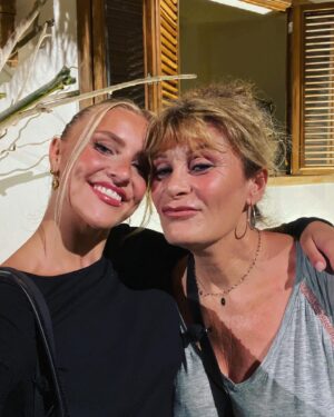Frédérique Brugiroux Instagram - • 💖🦋