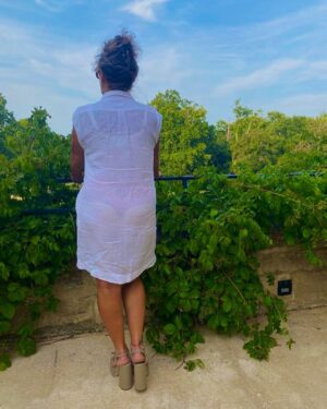 Frédérique Brugiroux Instagram - • 𝓑𝓸𝓷 𝓭𝓲𝓶𝓪𝓷𝓬𝓱𝓮 𝓪̀ 𝓽𝓸𝓾𝓼 🦋💕

@itsleana____ tu peux me dire si j’ai mis une culotte sur ma troisième ? 🤭👙💅🏻