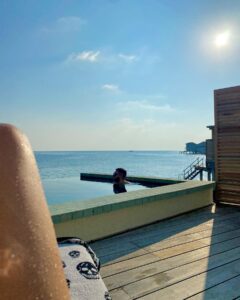 Freya Nightingale Instagram - Maldives numero uno 💖 lol at 3rd pic xo