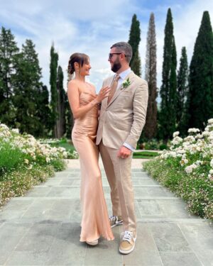 Freya Nightingale Instagram - Bridesmaid & Groomsmen 💚💙