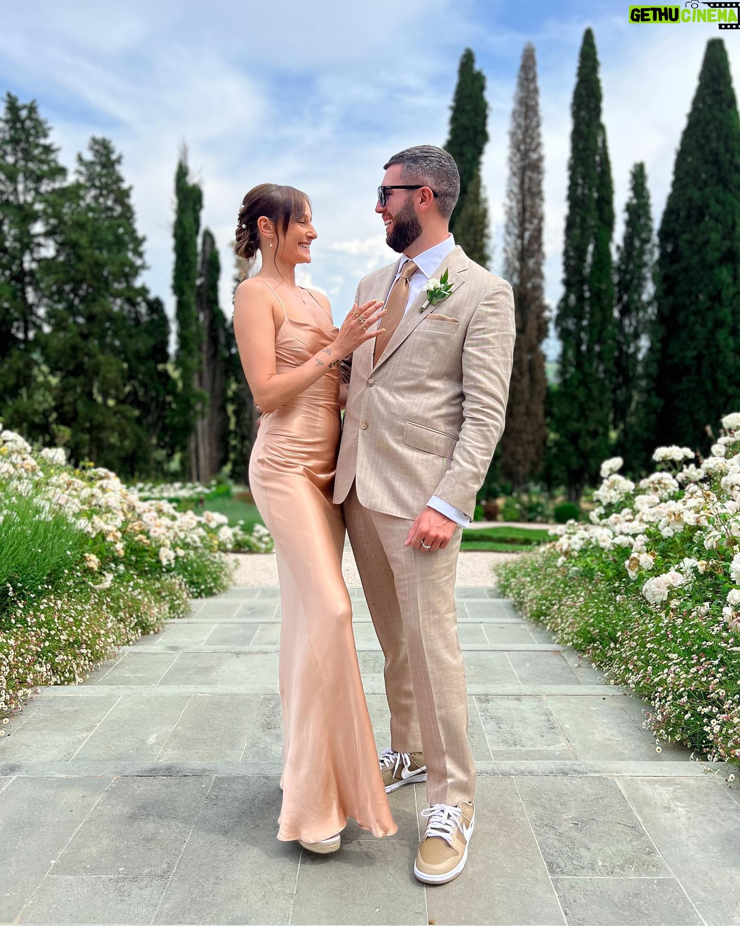 Freya Nightingale - 755.2K Likes - Bridesmaid & Groomsmen 💚💙