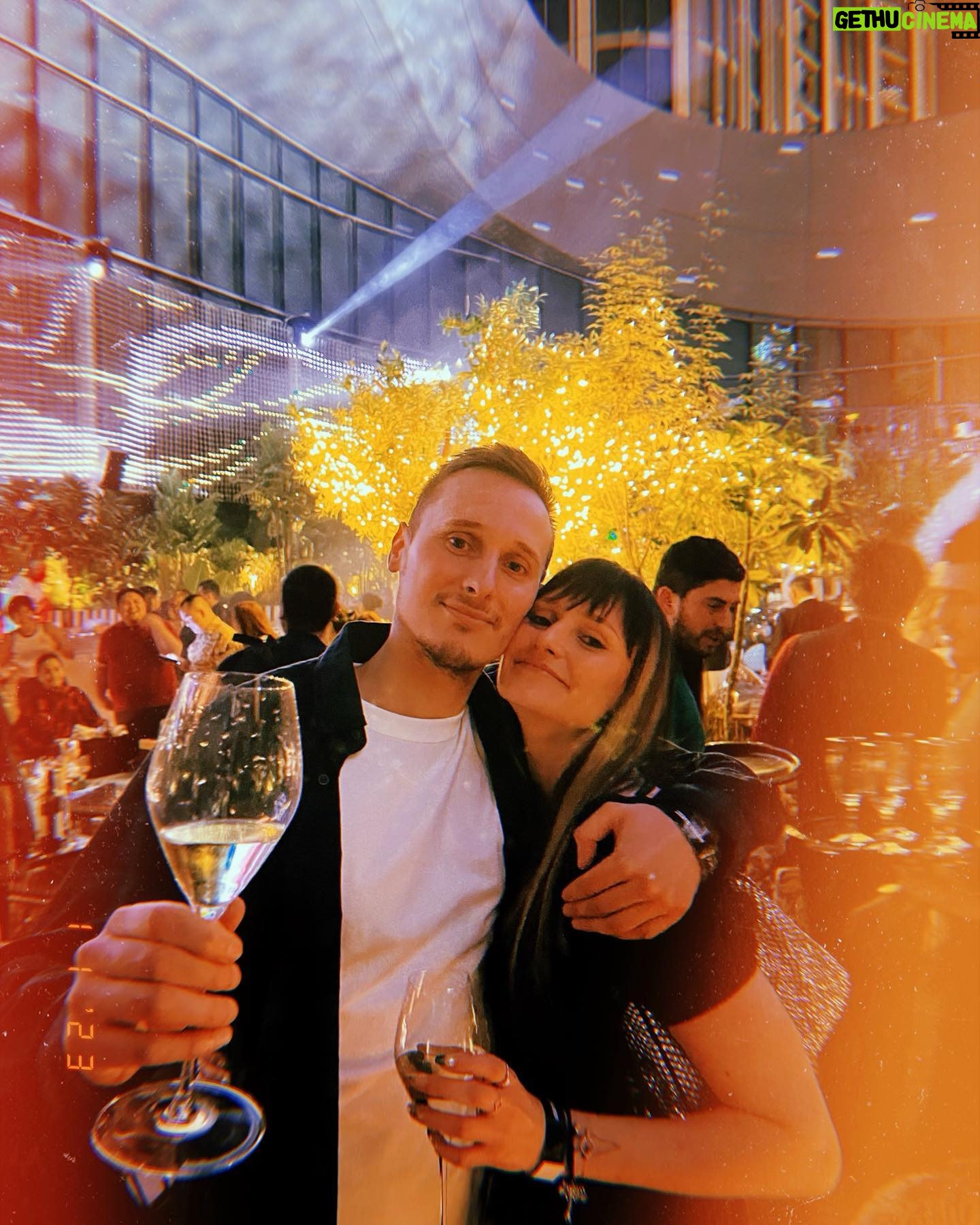 Freya Nightingale - 88.6K Likes - Happy new year from me and my faves 💖 tell me your 2023 aspirations! >>