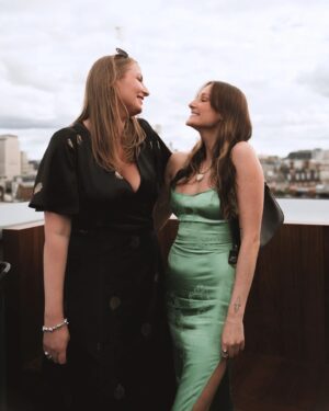 Freya Nightingale Instagram - I'm still so high from my birthday party 🥹  i have the best family and friends. Let's just keep reliving it through pictures! 💙💚 

My dress is from @ratandboa and my makeup was done by the lovely @rachelbainbridgemakeup