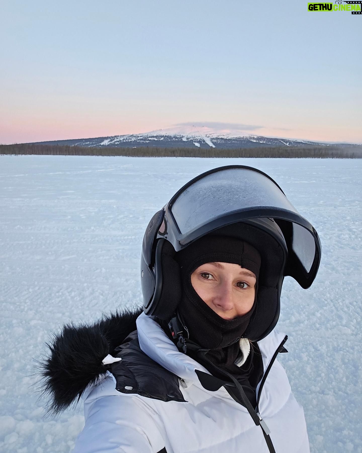 Freya Nightingale Instagram - About 15 minutes before we tipped our snowmobile over 🙃
