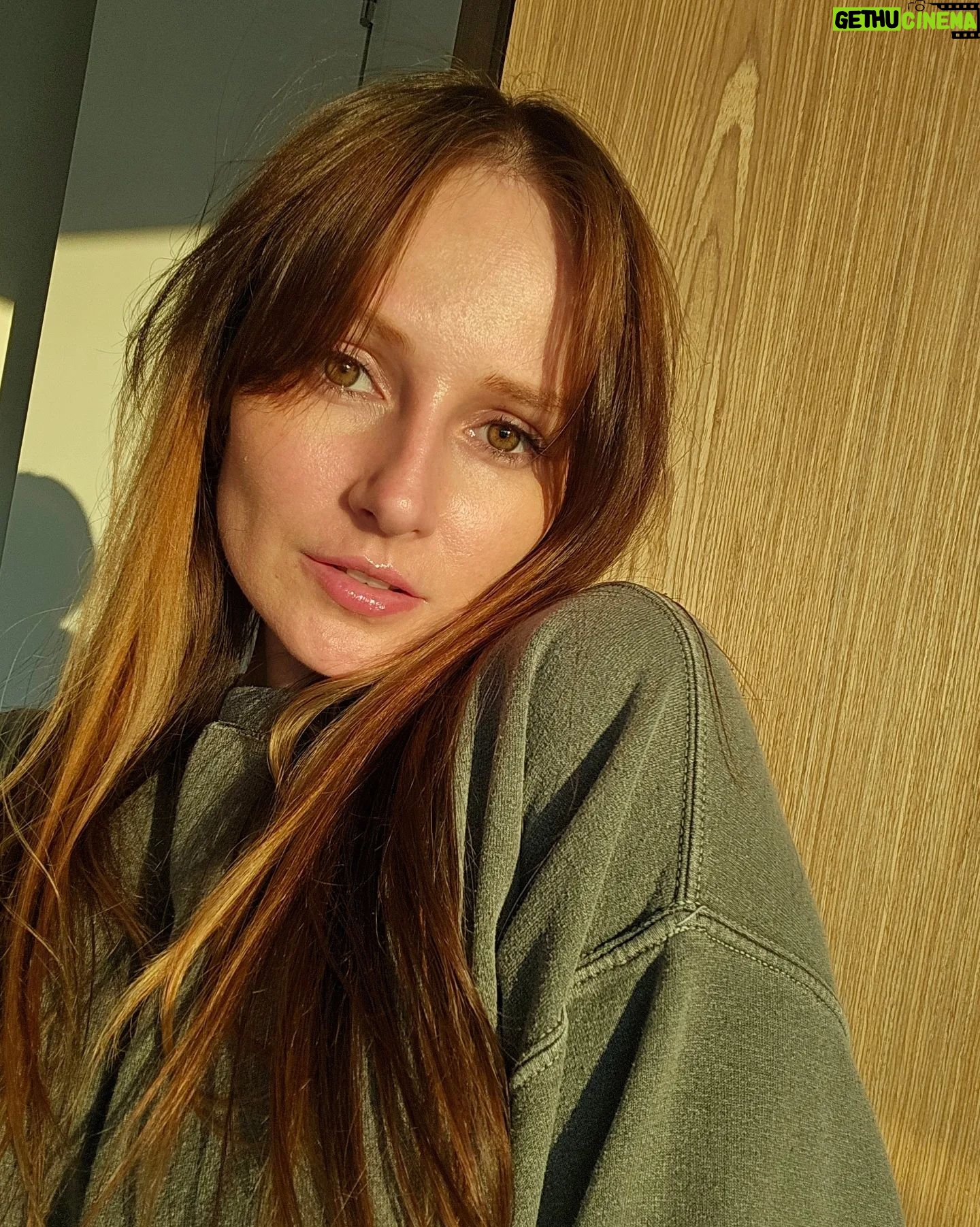 Freya Nightingale Instagram - When that golden hour hitssss 🌅 P.S my jumpers on backwards xo